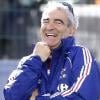 A Tignes, l'ambiance est au beau fixe pour le groupe France et Raymond Domenech, qui ont notamment fait l'ascension d'un glacier et une initation au biathlon...