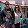 Cindy Crawford en famille à Malibu, le 22 mai 2010