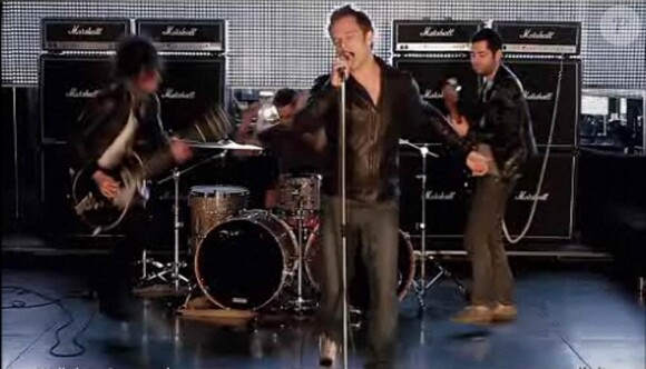 David Hallyday dévoile en mai 2010 le clip de Le Coeur qui boîte, second extrait de son album Un nouveau monde
