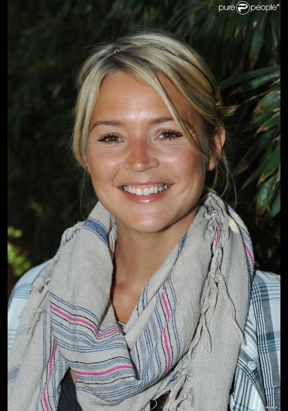 Virginie Efira A Roland Garros Pour Assister Aux Demi Finales Feminines Le 3 Juin 2010 Purepeople