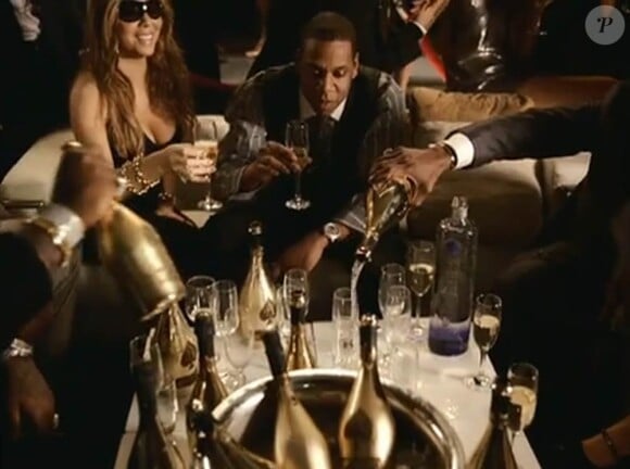 Jay-Z dans son clip Roc Boys dans lequel le fameux champagne Armand de Brignac qui coule à flot !