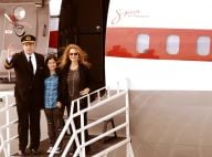 John Travolta débarque en Afrique du Sud pour la Coupe du monde avec sa fille et sa femme enceinte !