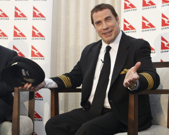 John Travolta, ambassadeur de la compagnie de Qantas Airlines, est arrivé à Johannesburg en Afrique du Sud le 10 juin 2010, veille du lancement de la Coupe du monde de football