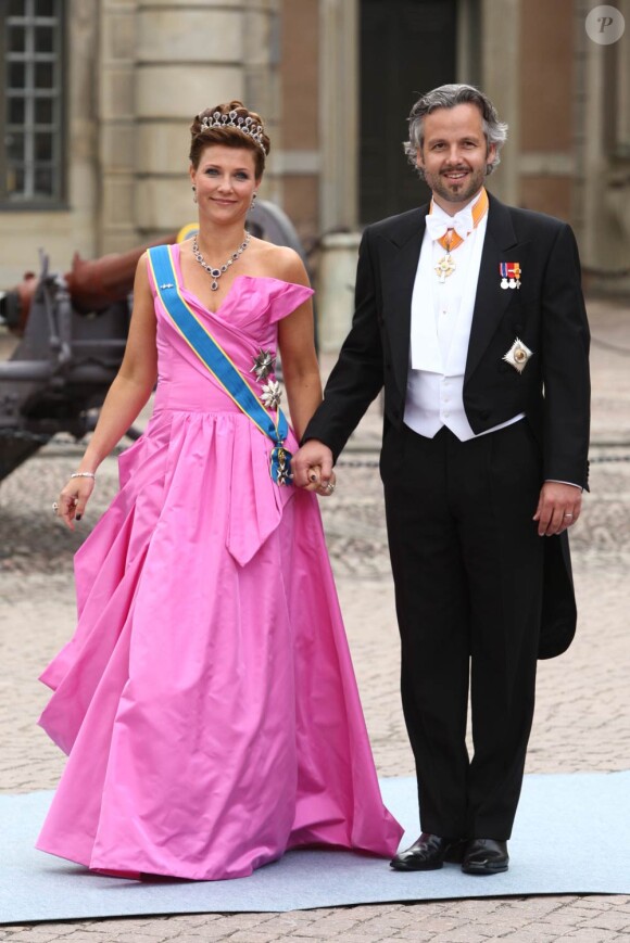 Samedi 19 juin 2010 : Le mariage de la princesse Victoria de Suède et de Daniel Westling, apothéose de leur conte de fées, a été béni par un incroyable cortège de royaux. Martha-Louise de Norvège et Ari Behn.