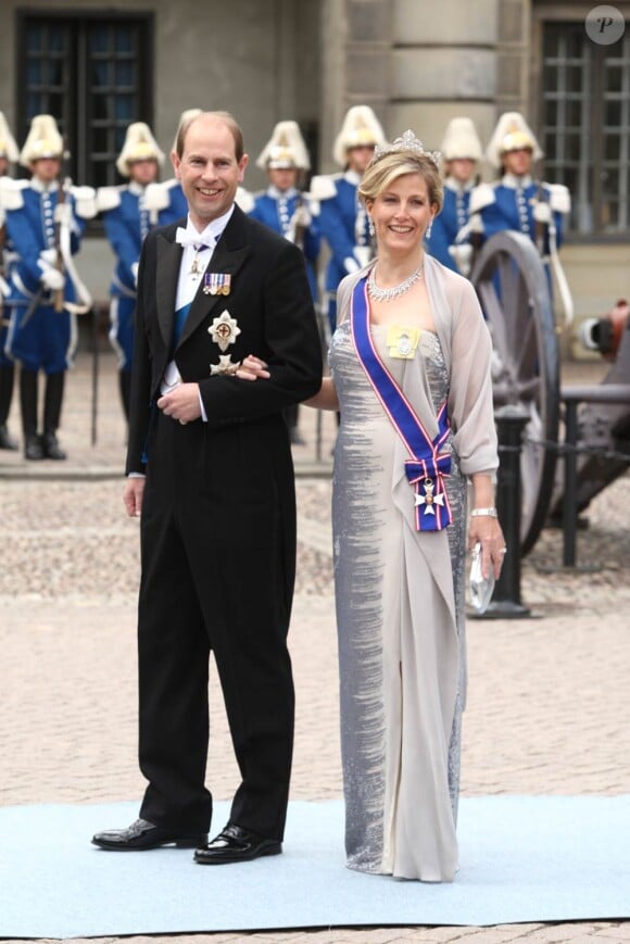 Samedi 19 juin 2010 : Le mariage de la princesse Victoria de Suède et de Daniel Westling, apothéose de leur conte de fées, a été béni par un incroyable cortège de royaux. Le comte et la comtesse de Wessex.