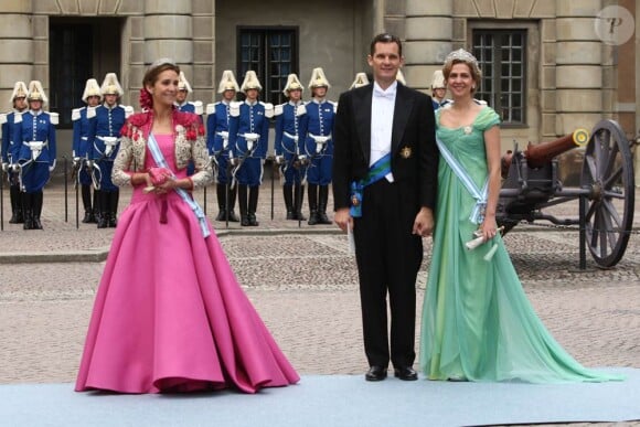 Samedi 19 juin 2010 : Le mariage de la princesse Victoria de Suède et de Daniel Westling, apothéose de leur conte de fées, a été béni par un incroyable cortège de royaux. Elena d'Espagne, Cristina d'Espagne et son mari Iñaki Urdangarin.