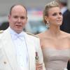 Samedi 19 juin 2010 : Le mariage de la princesse Victoria de Suède et de Daniel Westling, apothéose de leur conte de fées, a été béni par un incroyable cortège de royaux. Albert de Monaco et Charlene Wittstock.