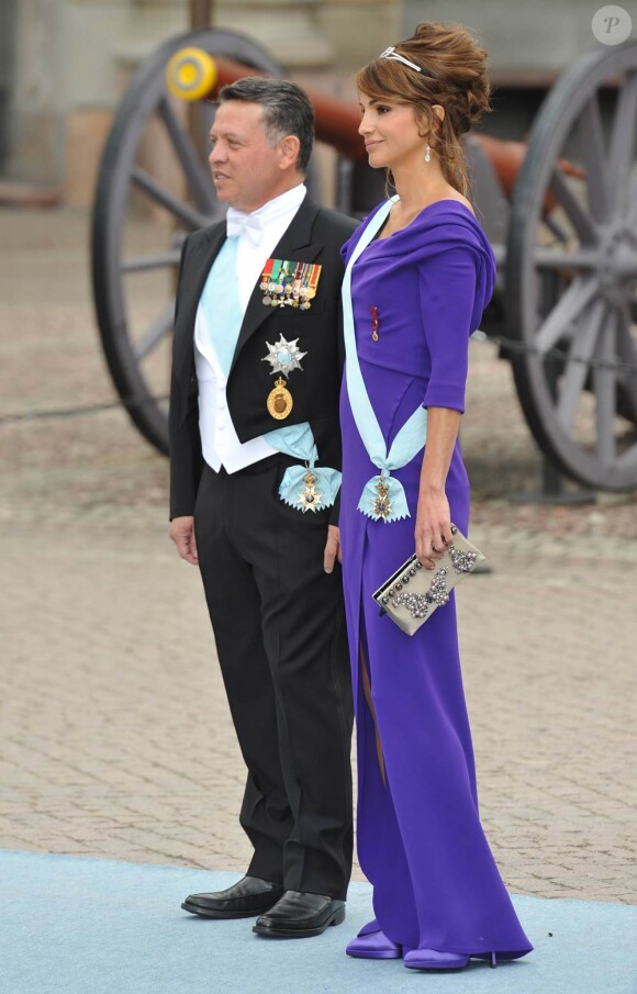 Samedi 19 juin 2010 : Le mariage de la princesse Victoria de Suède et de Daniel Westling, apothéose de leur conte de fées, a été béni par un incroyable cortège de royaux. Rania de Jordanie et le roi Abdullah.