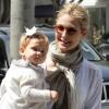Kelly Rutherford en compagnie de sa mère et de sa fille Helena à Beverly Hills, le 18 juin 2010