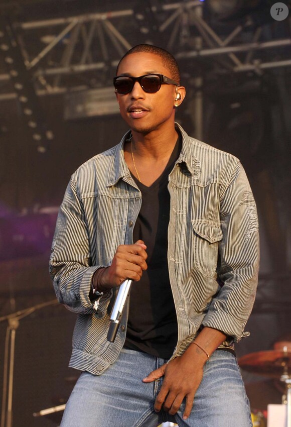 Festival Solidays 2010, vendredi 25 juin : Pharrell Williams et son groupe, les N.E.R.D.