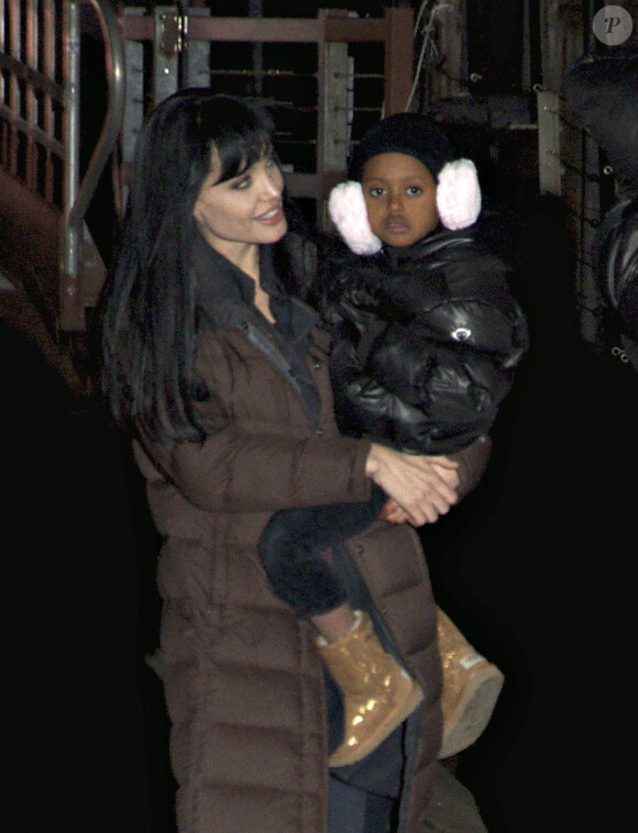 Angelina Jolie et Zahara en décembre 2009