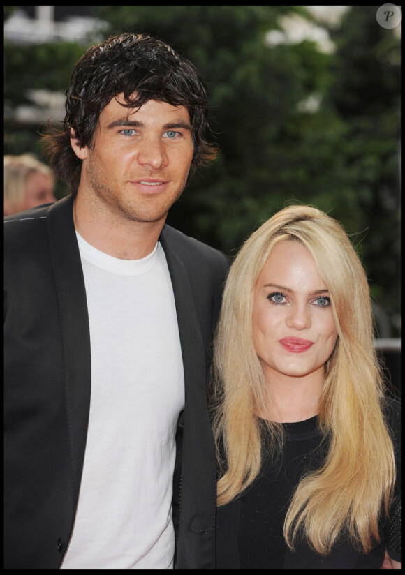 Mike Phillips et son amoureuse Duffy lors de l'avant-première de Twilight III : Hésitation à Londres le 1er juillet 2010