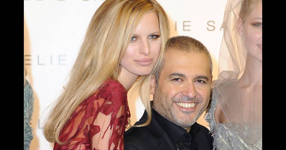 Karolina Kurkova et Elie Saab lors du défilé Elie Saab au Théâtre