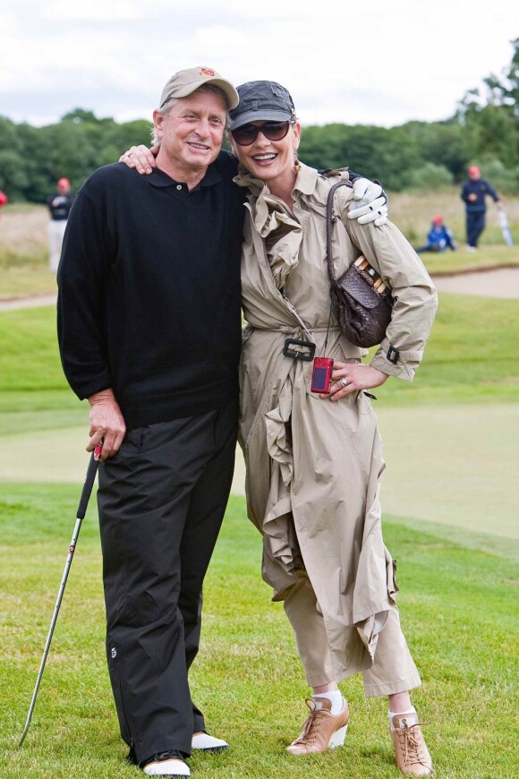 Au tournoi de bienfaisance JP McManus (5-6 juillet 2010), à l'Adare Manor de Limerick (Irlande), les amateurs ont côtoyé professionnels, comme Tiger Woods, et stars, comme Michael Douglas soutenu par sa belle Catherine Zeta-Jones.