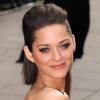 Marion Cotillard dans une robe sublime pour la première de Public Ennemies avec Johnny Depp