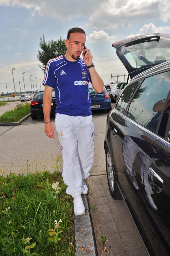 Photo exclusive du retour de Ribery en Allemagne le 24 juin après la déroute française au Mondial !