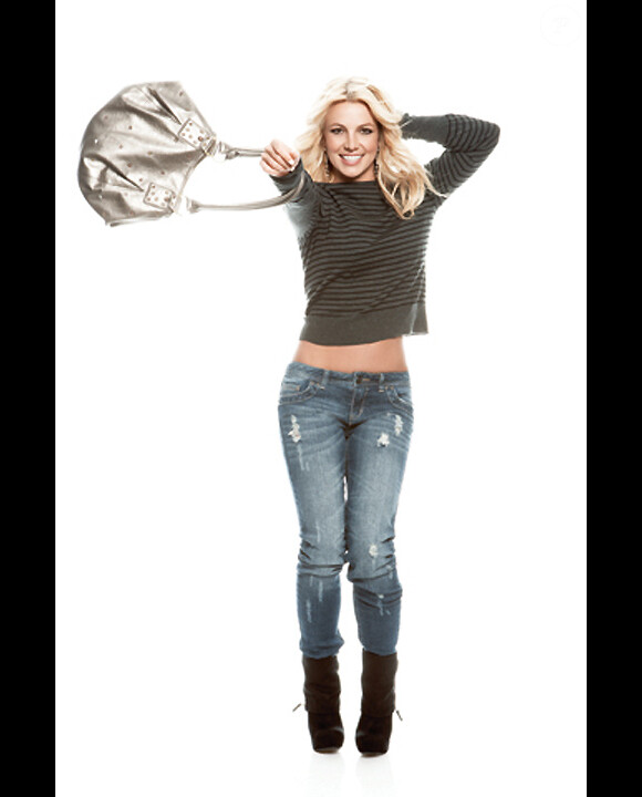 Ces nouveaux clichés de Britney Spears présentant sa ligne de vêtements perso viennent d'être rendus publics.