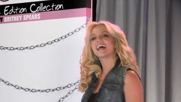 Regardez Britney Spears, absolument sublime pour promouvoir sa ligne de vêtements...