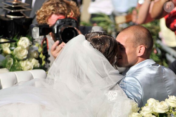 Wesley Sneijder, star du foot européen, a épousé la sublimissime Yolanthe Cabau van Kasbergen à Castelnuovo, en Toscane, le 17 juillet 2010 !