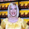 Tori Spelling dédicace son livre Uncharted TerriTORI, à Miami, mercredi 21 juillet.