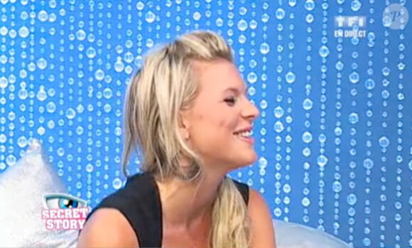 Amélie ne semble plus fachée avec Shine (émission du 23 juillet 2010). 