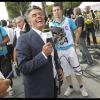 Le journaliste sportif Gérard Holtz à l'arrivée du Tour de France sur les Champs-Elysées (25 juillet 2010)