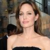 Angelina Jolie, vraiment très en beauté pour la promotion de Salt.