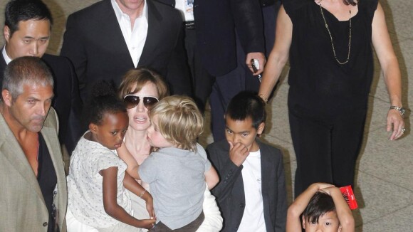 Angelina Jolie : Une actrice surbookée mais décontractée... entourée de quatre de ses enfants !