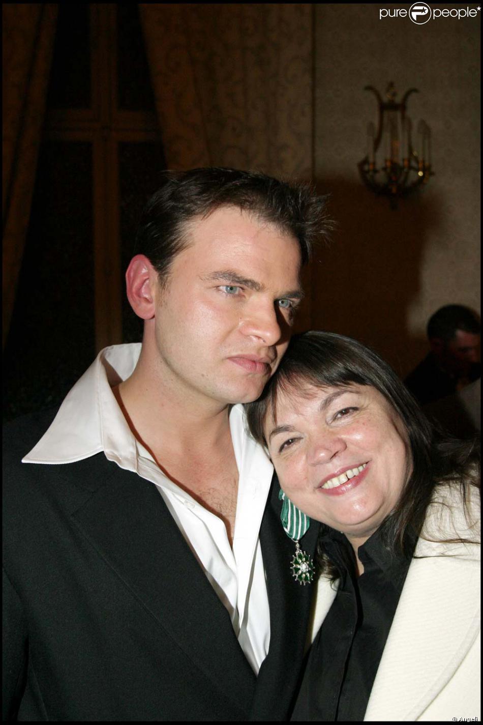 Qui Est Le Fils De Clovis Cornillac Myriam Boyer et son fils Clovis Cornillac - Purepeople