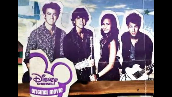 Suivez Demi Lovato et les Jonas Brothers dans les coulisses de "Camp Rock 2 : Le face à face" !