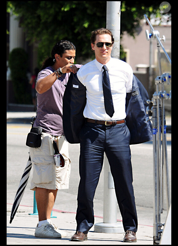 Matthew McConaughey tourne le film The Lawyer Lincoln à Los Angeles, jeudi 12 août.