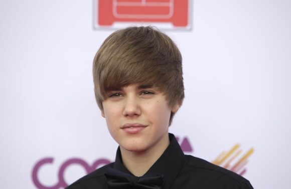 Le film 3D de Justin Bieber sera finalement réalisé par Jon Chu (Sexy  Dance 2 et 3). Il sortira aux Etats-Unis le 11 février.
