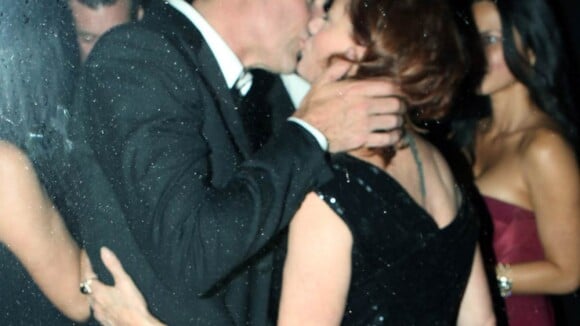 Emmy Awards Party : Susan Sarandon embrasse Matthew Fox... devant sa femme, January Jones et Claire Danes !
