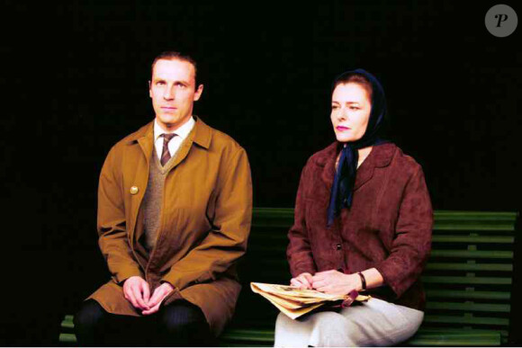 Julien Rochefort et Sylvie Blotnikas dans Antoine et Catherine 2000)