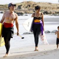 Matthew McConaughey : Sa belle Camila et leur fils Levi le suivent sur toutes les plages, quel bonheur !
