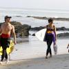 Matthew McConaughey, sa compagne Camila Alves et leur fils Levi sur la plage à Malibu