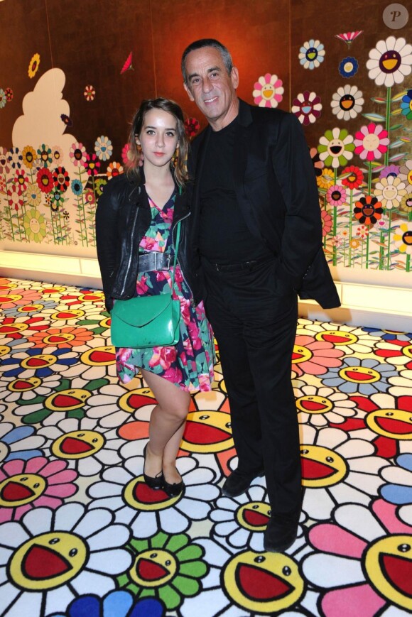 Thierry Ardisson et sa fille Ninon visitent l'exposition de l'artiste Takashi Murakami, au château de Versailles. 12/09/2010