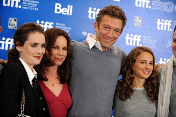 Winona Ryder, Barbara Hershey, Vincent Cassel et Natalie Portman lors de la conférence de presse de Black Swan, lors du Festival de Film de Toronto, au Canada, le 14 septembre 2010.