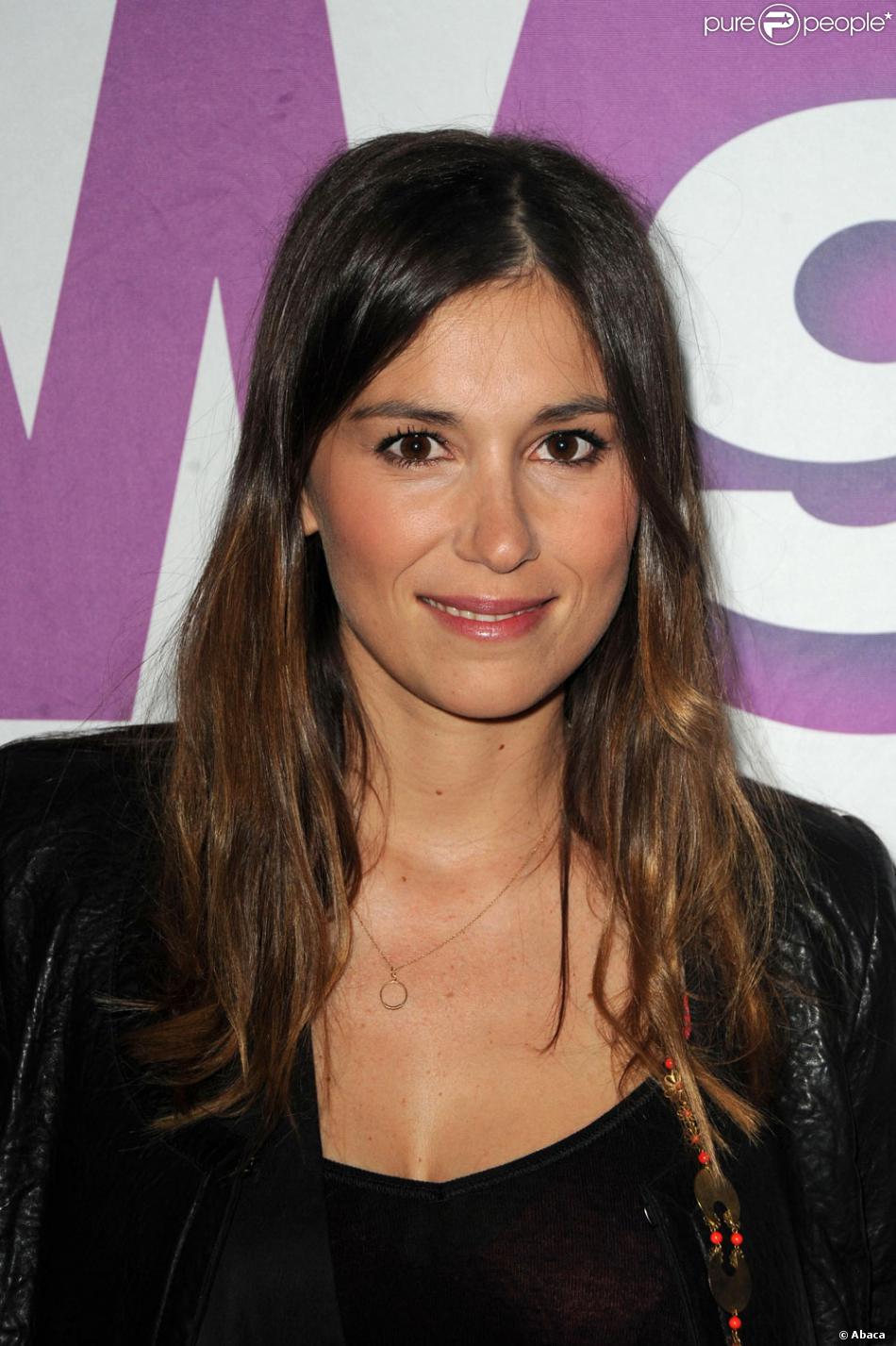 Daphne Desjeux Purepeople Elle debute des etudes d attache de presse a l efap et se specialise vers une section image. daphne desjeux purepeople
