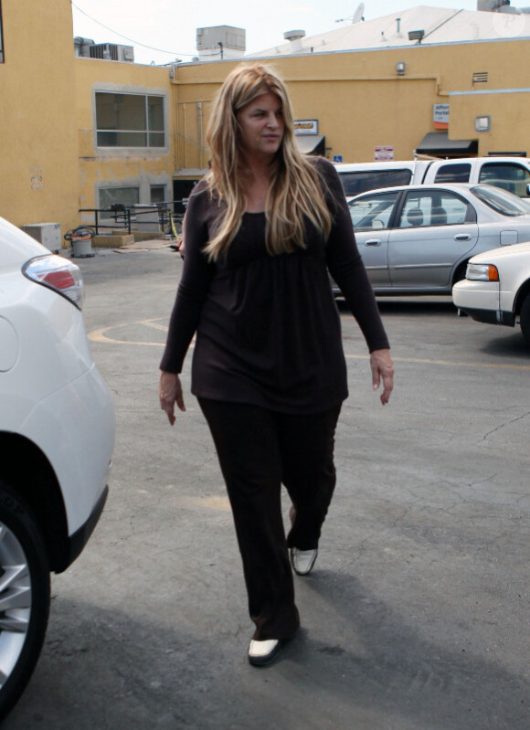 Kirstie Alley, plus fine que jamais à Los Angeles (1 octobre 2010)