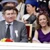 L'ambassadeur américain Charles Rivkin et sa femme lors du Quatar Prix de l'Arc de Triomphe à l'hippodrome de Longchamp le 3 octobre 2010