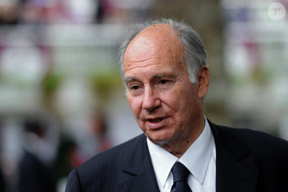 Le prince Karim Aga Khan lors du Qatar Prix de l'Arc de Triomphe à l'hippodrome de Longchamp le 3 octobre 2010