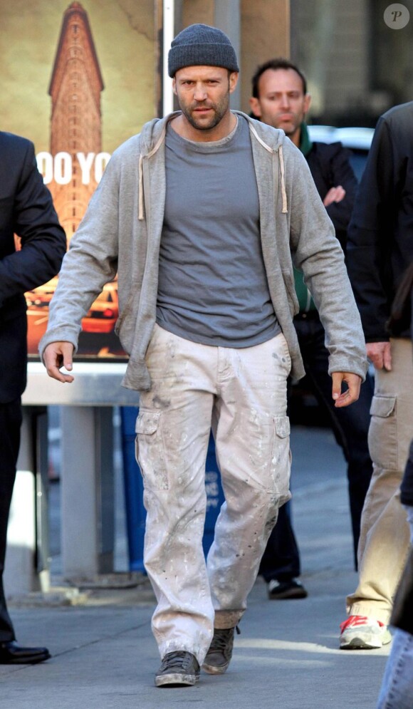 Jason Statham en plein tournage du film Safe, à Chinatown, à New York, le 8 octobre 2010