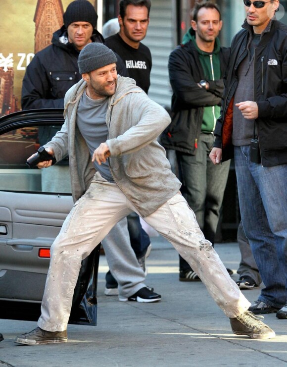 Jason Statham en plein tournage du film Safe, à Chinatown, à New York, le 8 octobre 2010
