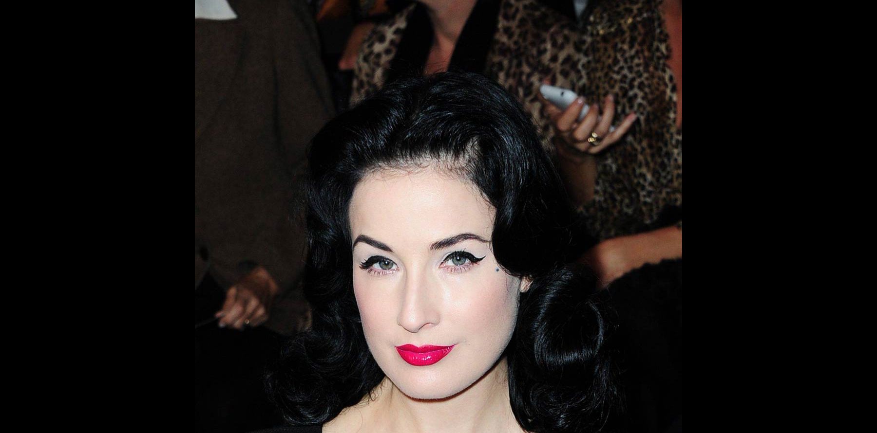 Quel Est Le Métier De Dita Von Teese Dita Von Teese : D'ordinaire discrète, elle pousse un vrai coup de