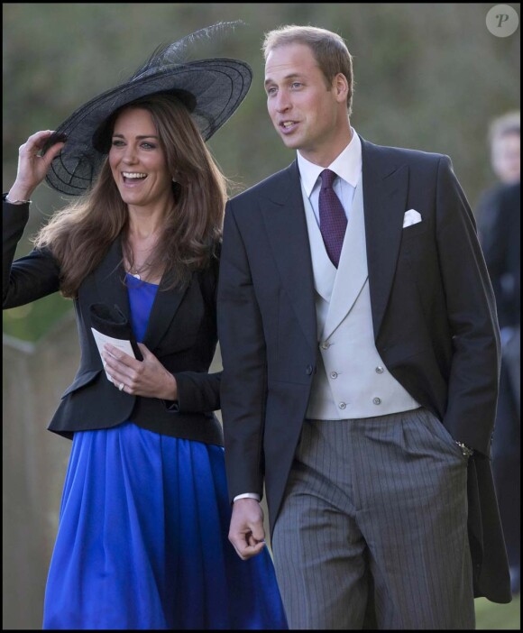 Kate Middleton et le prince William lors du mariage d'un ami à Northleach, le 23 octobre 2010