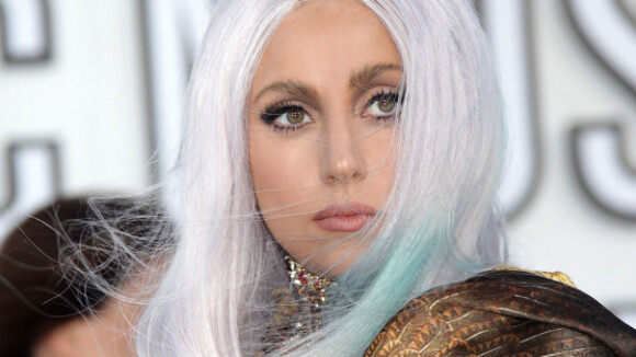 Lady Gaga : Son coiffeur excentrique vous reçoit à Disneyland Paris !