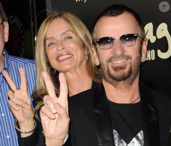 Ringo Starr et son épouse, la sublime Barbara Bach, à l'occasion de l'événement "Imagine there's no hunger", au Hard Rock Cafe d'Hollywood, à Los Angeles, le 2 novembre 2010.