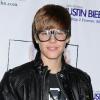 Justin Bieber signe son autobiographie au centre commercial The Grove de Los Angeles, dimanche 31 octobre.