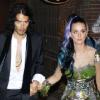 Katy Perry et son mari Russell Brand retrouvent leur amie Rihanna dans un restaurant de Madrid après la cérémonie des MTV EMA le 7 novembre 2010